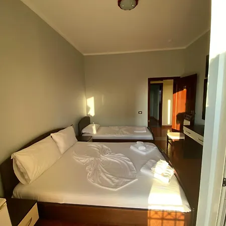 فندق Kristal 4*